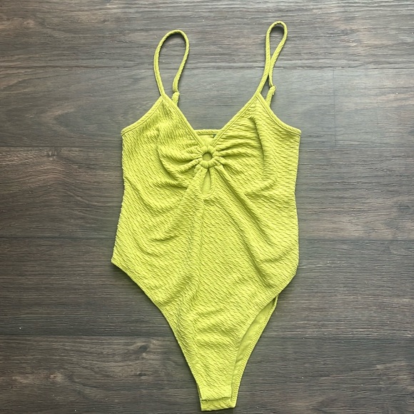 wild fable Tops - Cute lime green bodysuit